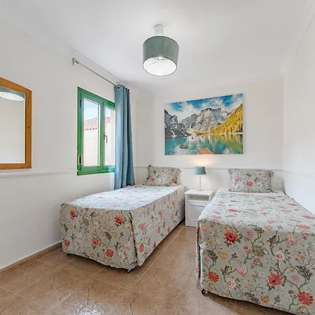 Διαμέρισμα Cozy Spacious Seaview 300m *