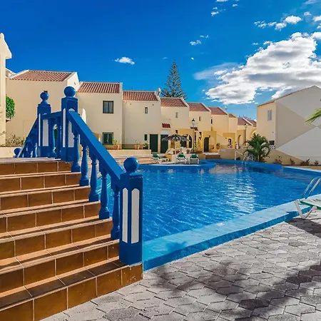 Cozy Spacious Seaview 300m Apartment