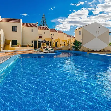 Apartment Cozy Spacious Seaview 300m