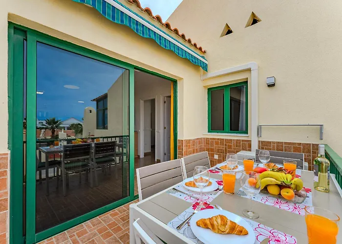 Cozy Spacious Seaview 300m 公寓 阿德耶