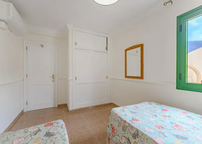 Cozy Spacious Seaview 300m 公寓 阿德耶